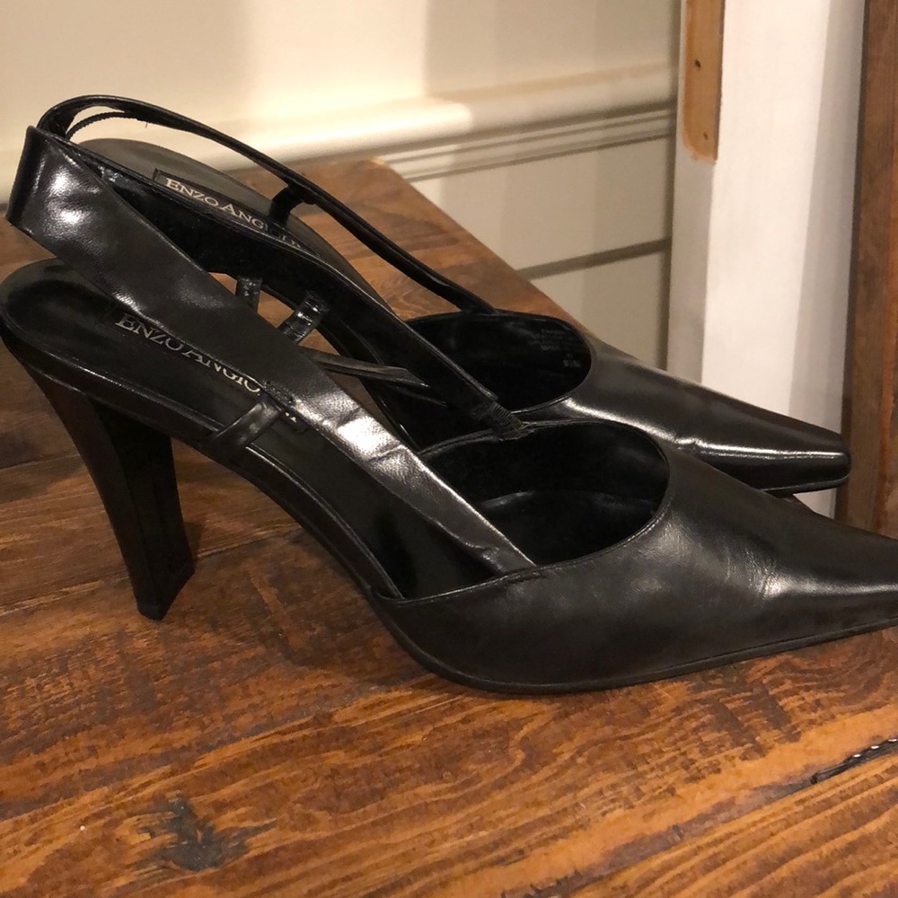 Black heeled shoes